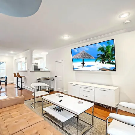 1709 Maryland 2 King Beds 1 Bath Bottom Apartment Duplex Pets Ok